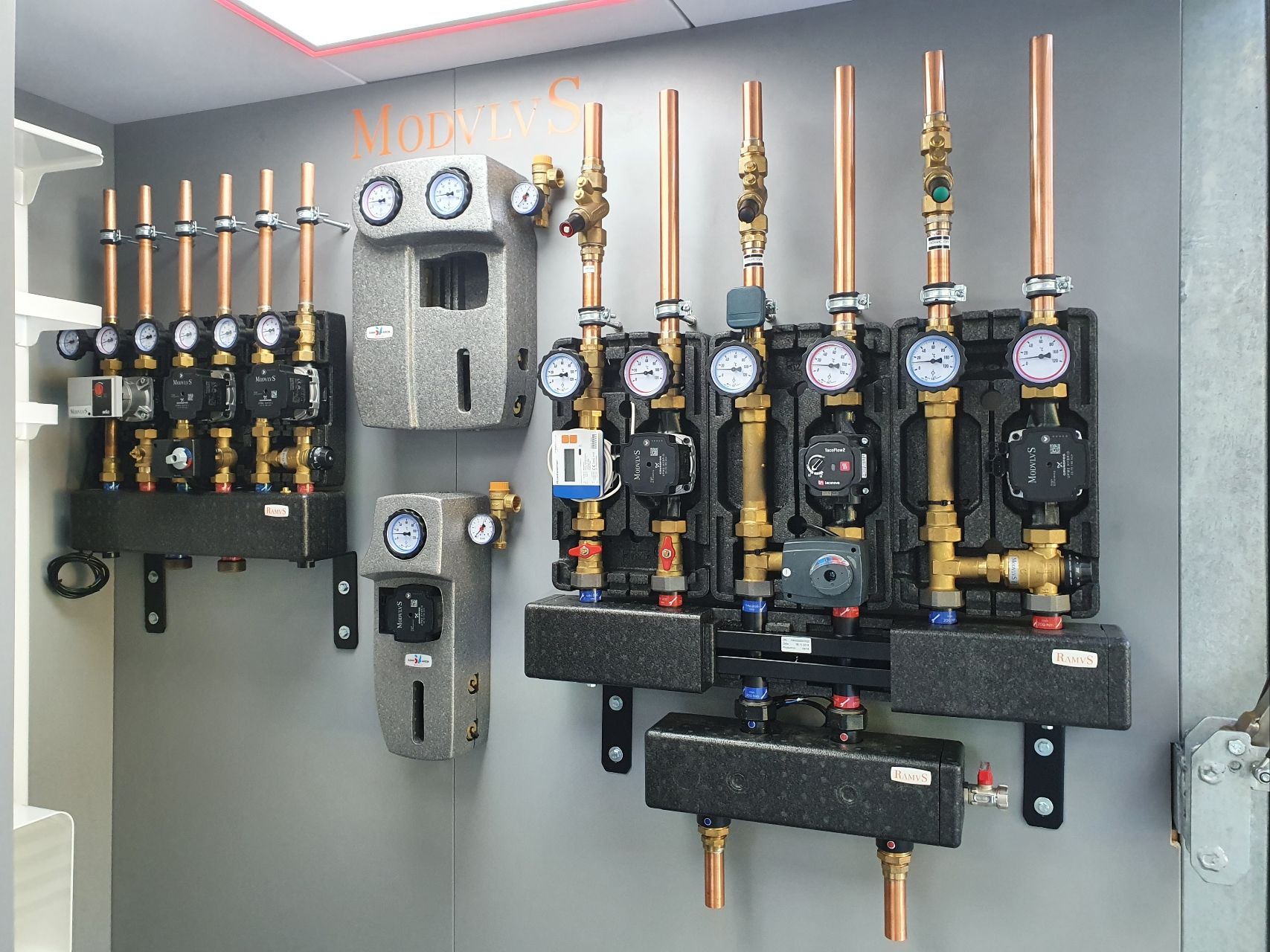 Modulus Pumpengruppen im Show-Trailer montiert